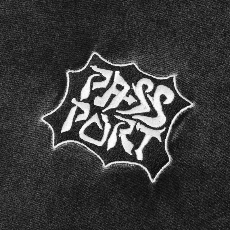 Pass Port Glyph T-Shirt - Acid Black – Bild 2